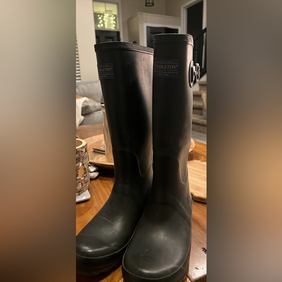 Pendleton Shoes - Pendleton Rain Boots Size 8